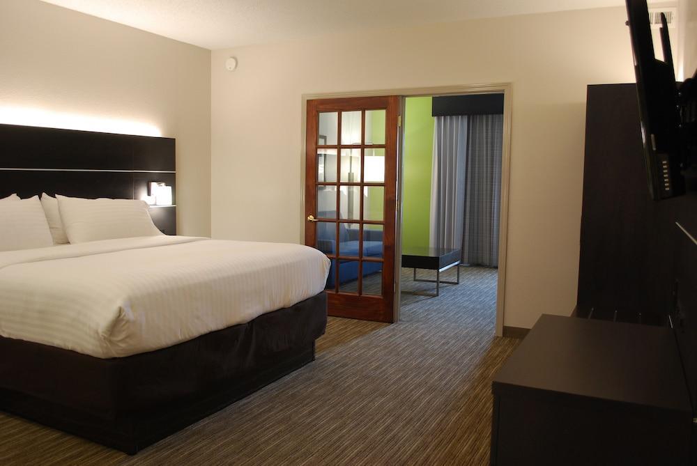 Hotel Express & Kingsport-meadowview I-26 By Ihg 3*