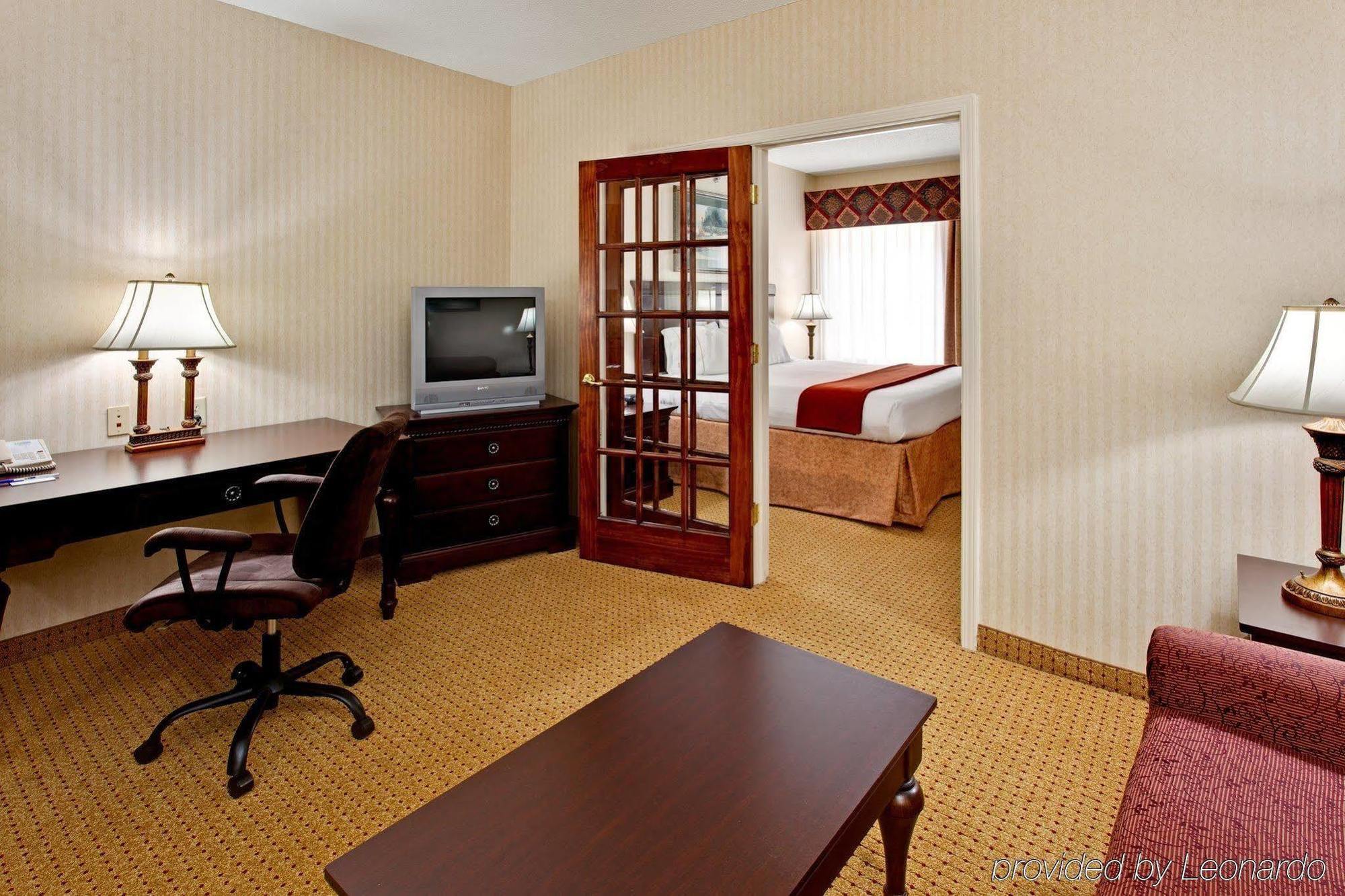 Hotel Express & Kingsport-meadowview I-26 By Ihg 3*